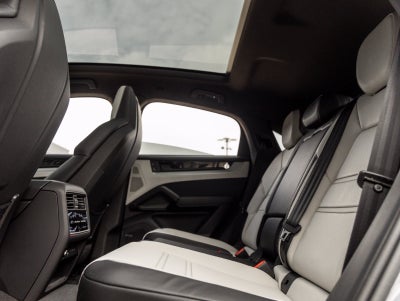 2025 Porsche Cayenne E-Hybrid Coupe Base