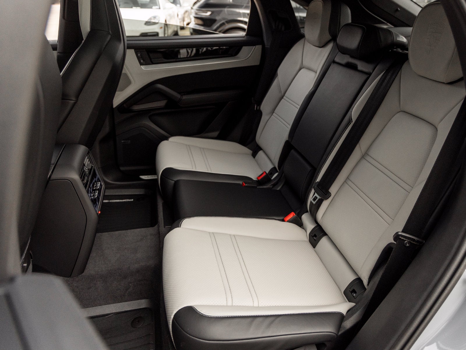 2025 Porsche Cayenne E-Hybrid Coupe Base