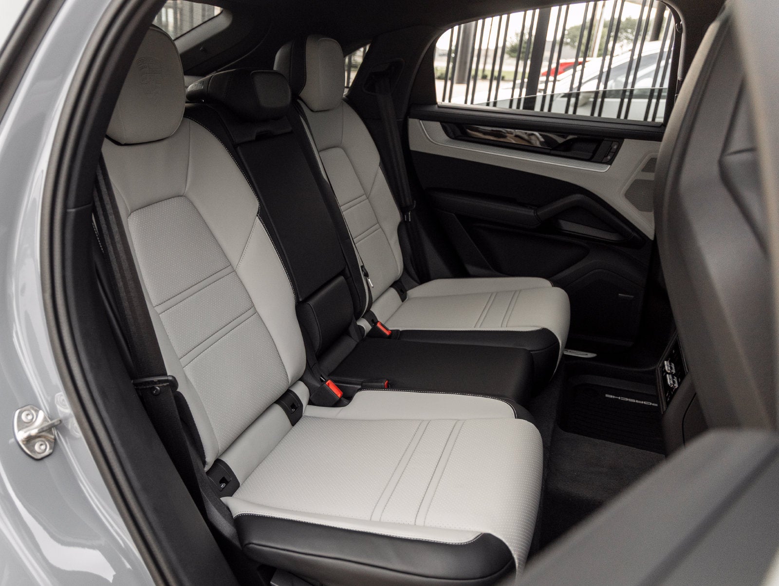 2025 Porsche Cayenne E-Hybrid Coupe Base