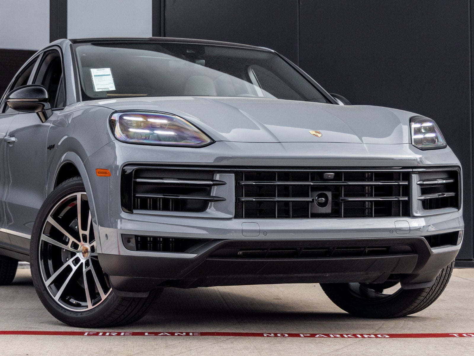 2025 Porsche Cayenne E-Hybrid Coupe Base
