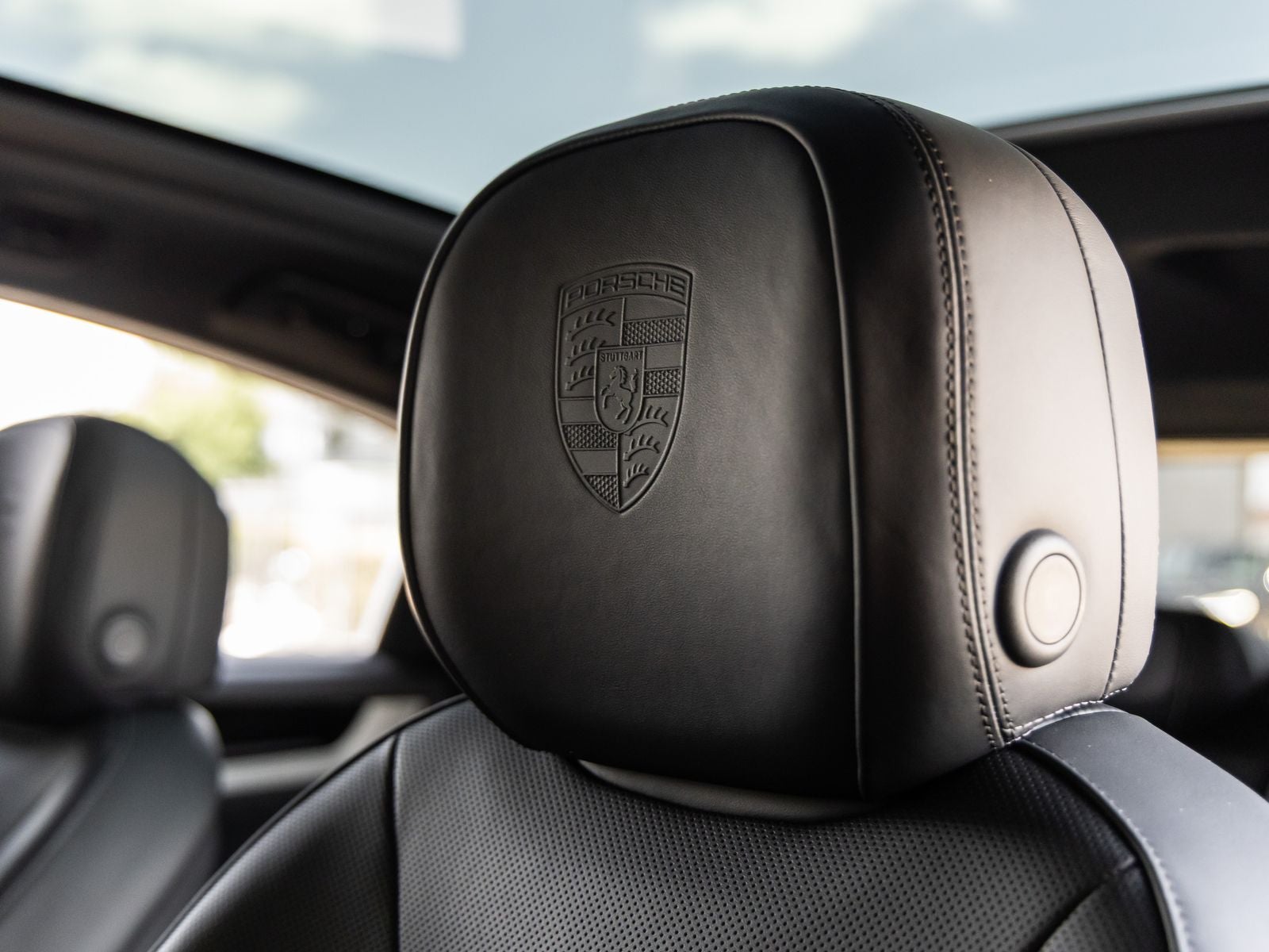 2025 Porsche Cayenne E-Hybrid Coupe