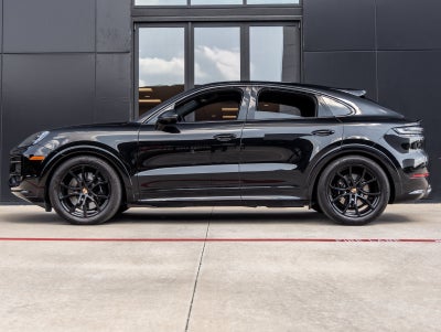 2025 Porsche Cayenne Cayenne GTS Coupe