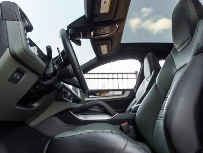 2025 Porsche Cayenne Cayenne GTS Coupe