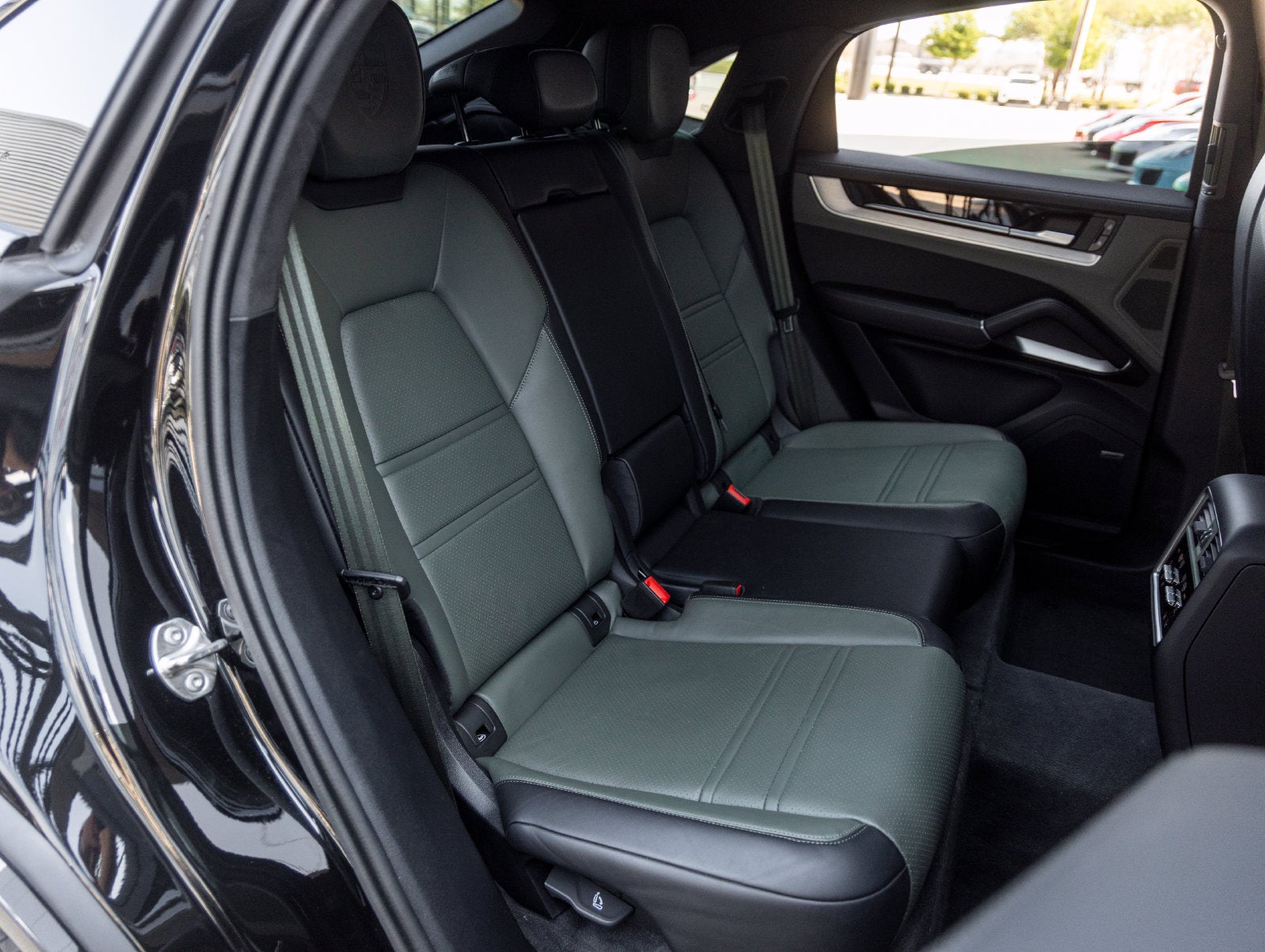 2025 Porsche Cayenne Cayenne GTS Coupe