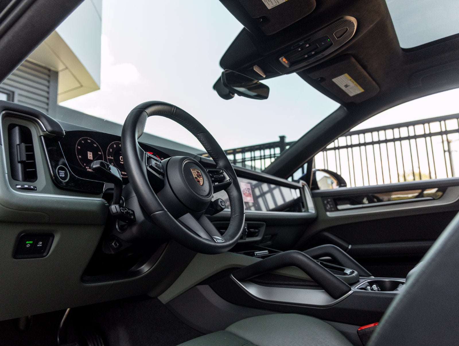 2025 Porsche Cayenne Cayenne GTS Coupe