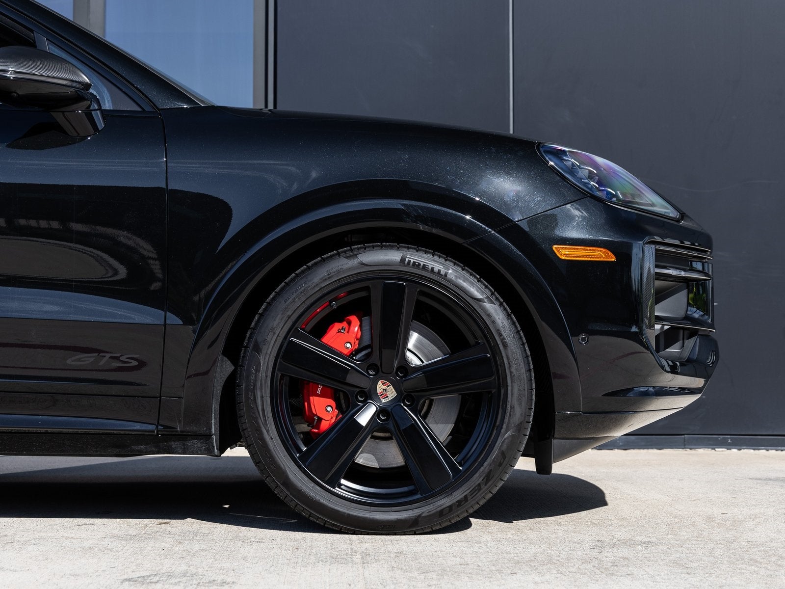 2025 Porsche Cayenne Coupe GTS