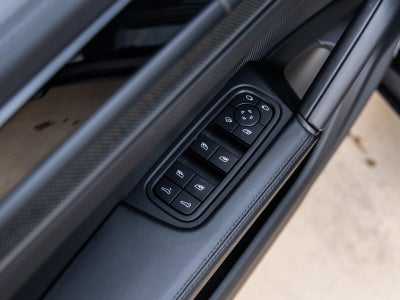 2025 Porsche Cayenne Coupe GTS