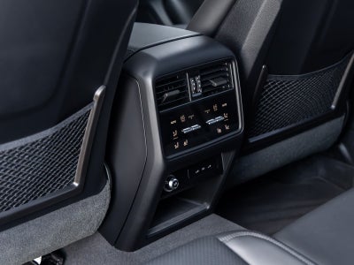 2025 Porsche Cayenne Coupe GTS