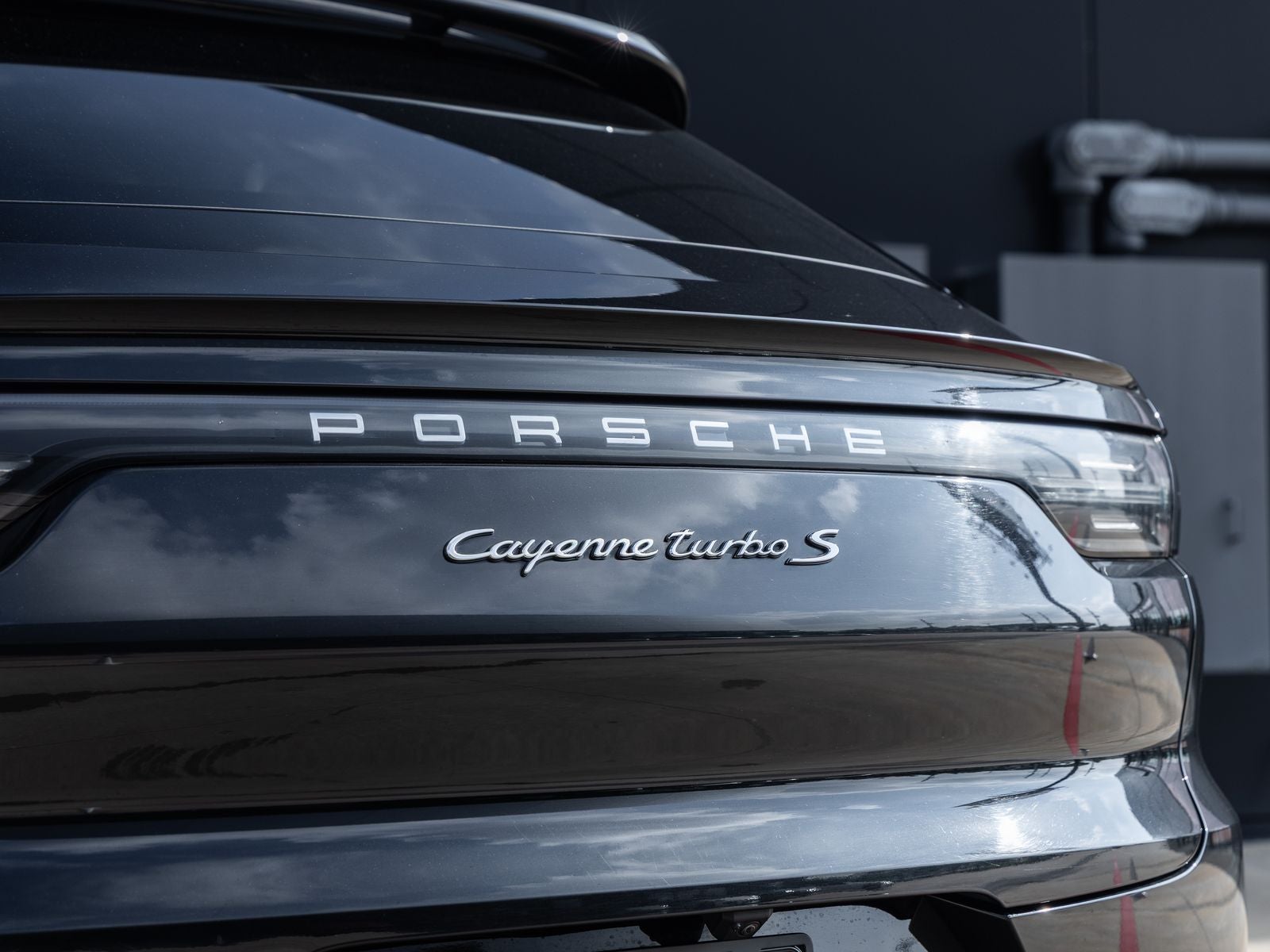 2023 Porsche Cayenne Turbo S E-Hybrid Coupe