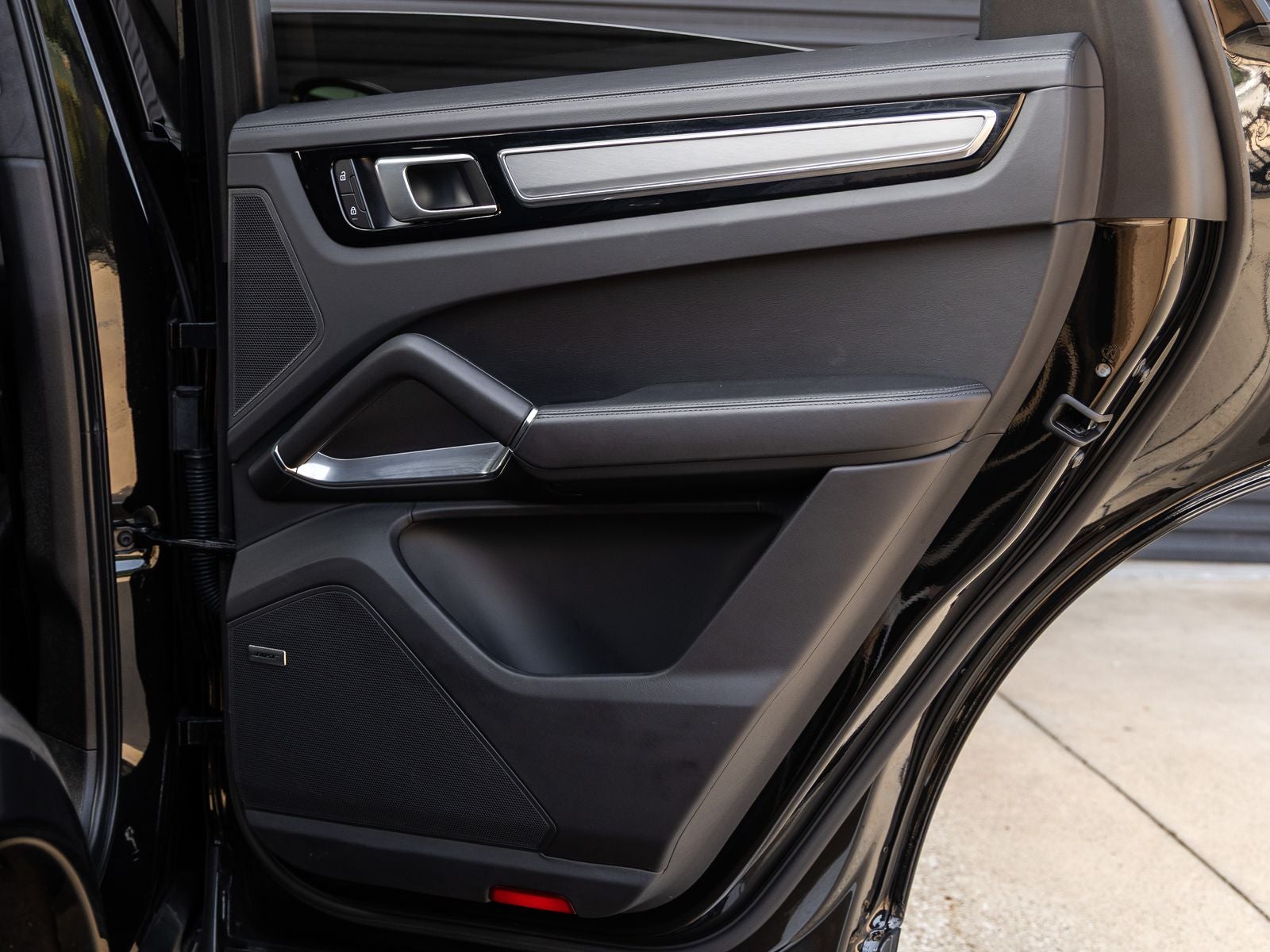 2023 Porsche Cayenne Turbo S E-Hybrid Coupe