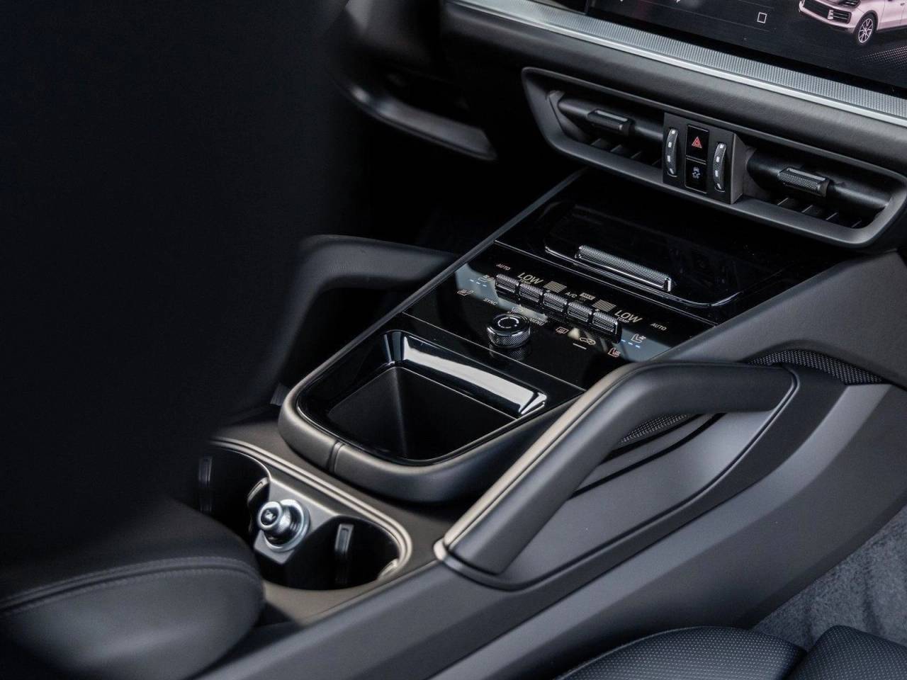 2025 Porsche Cayenne S Coupe