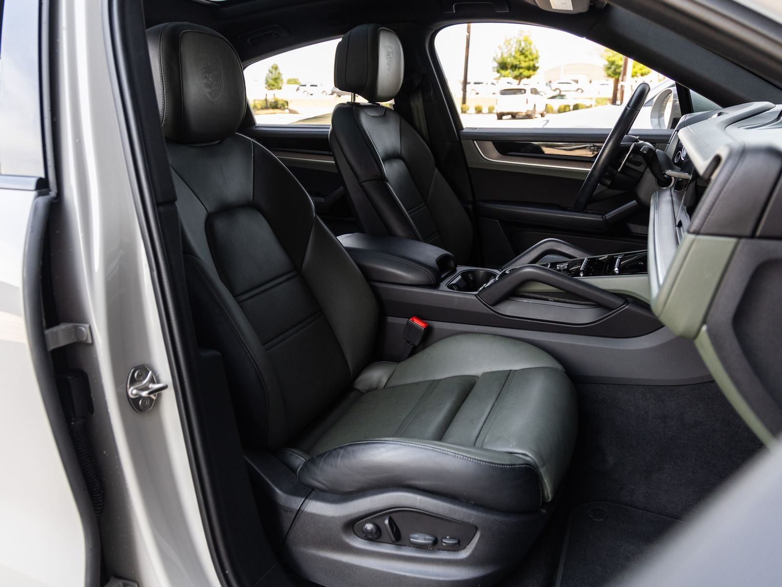 2024 Porsche Cayenne S Coupe