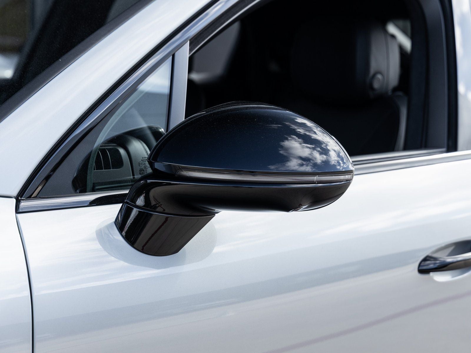 2025 Porsche Cayenne S E-Hybrid Coupe S