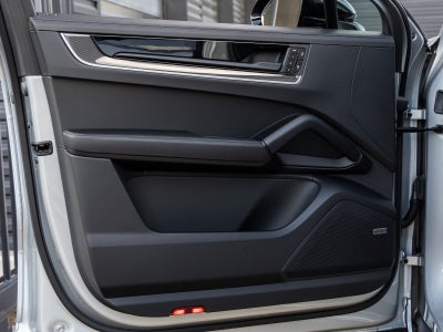 2025 Porsche Cayenne S E-Hybrid Coupe S