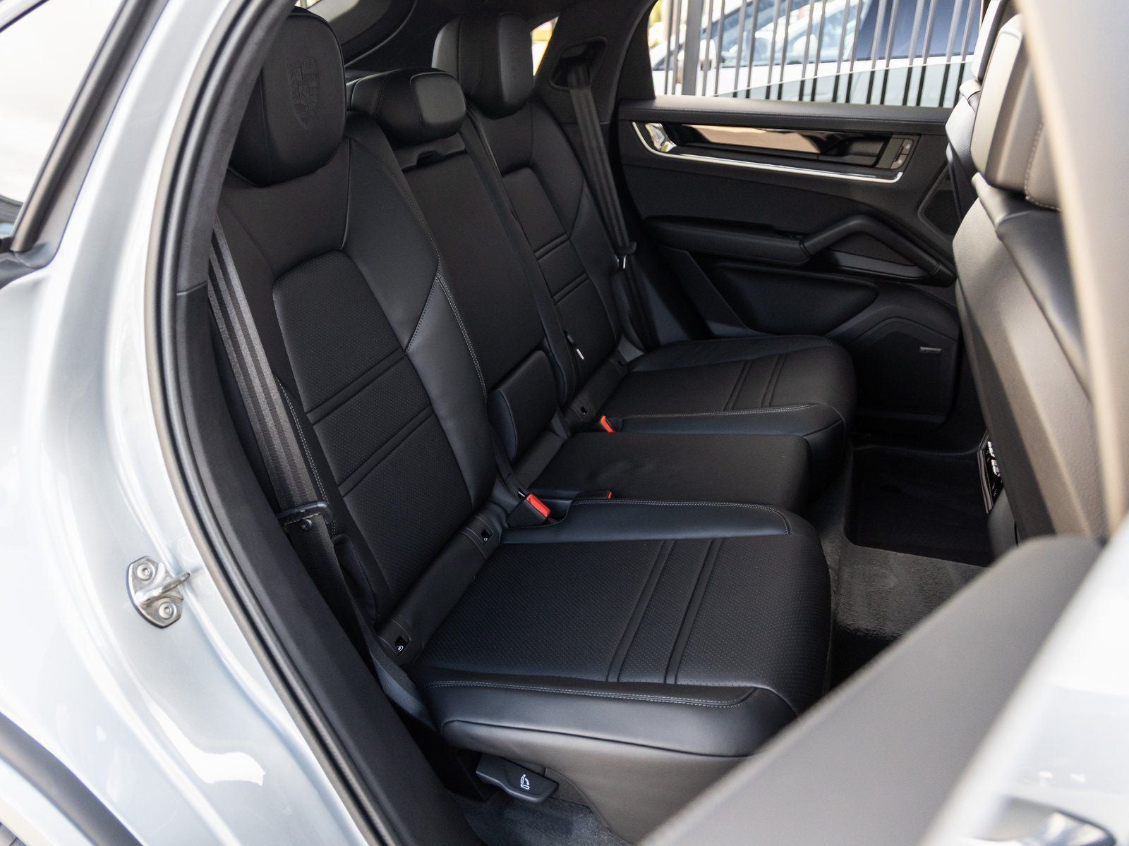 2025 Porsche Cayenne S E-Hybrid Coupe S
