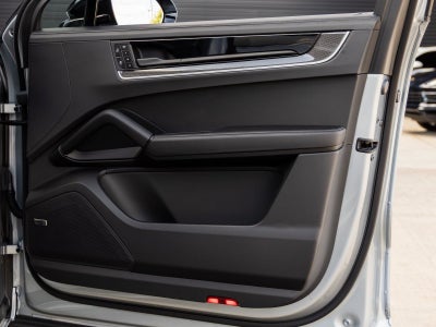 2025 Porsche Cayenne S E-Hybrid Coupe S