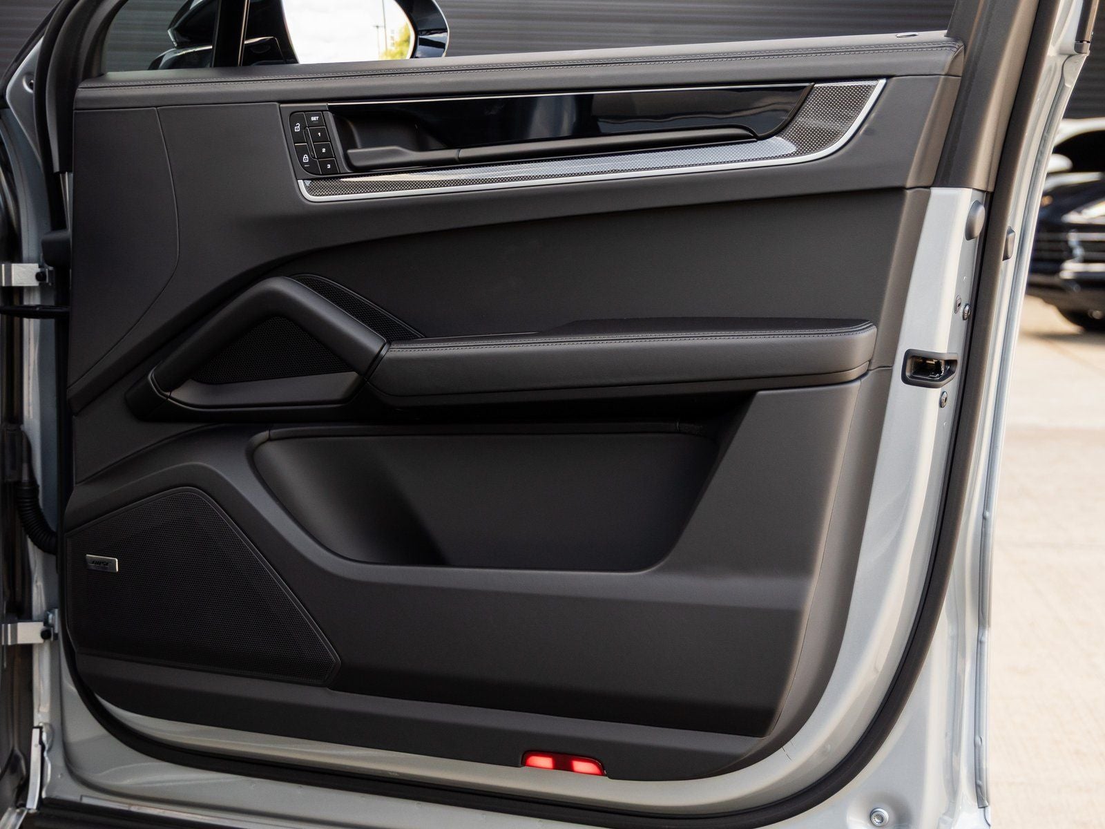 2025 Porsche Cayenne S E-Hybrid Coupe S