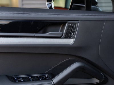 2025 Porsche Cayenne S E-Hybrid Coupe