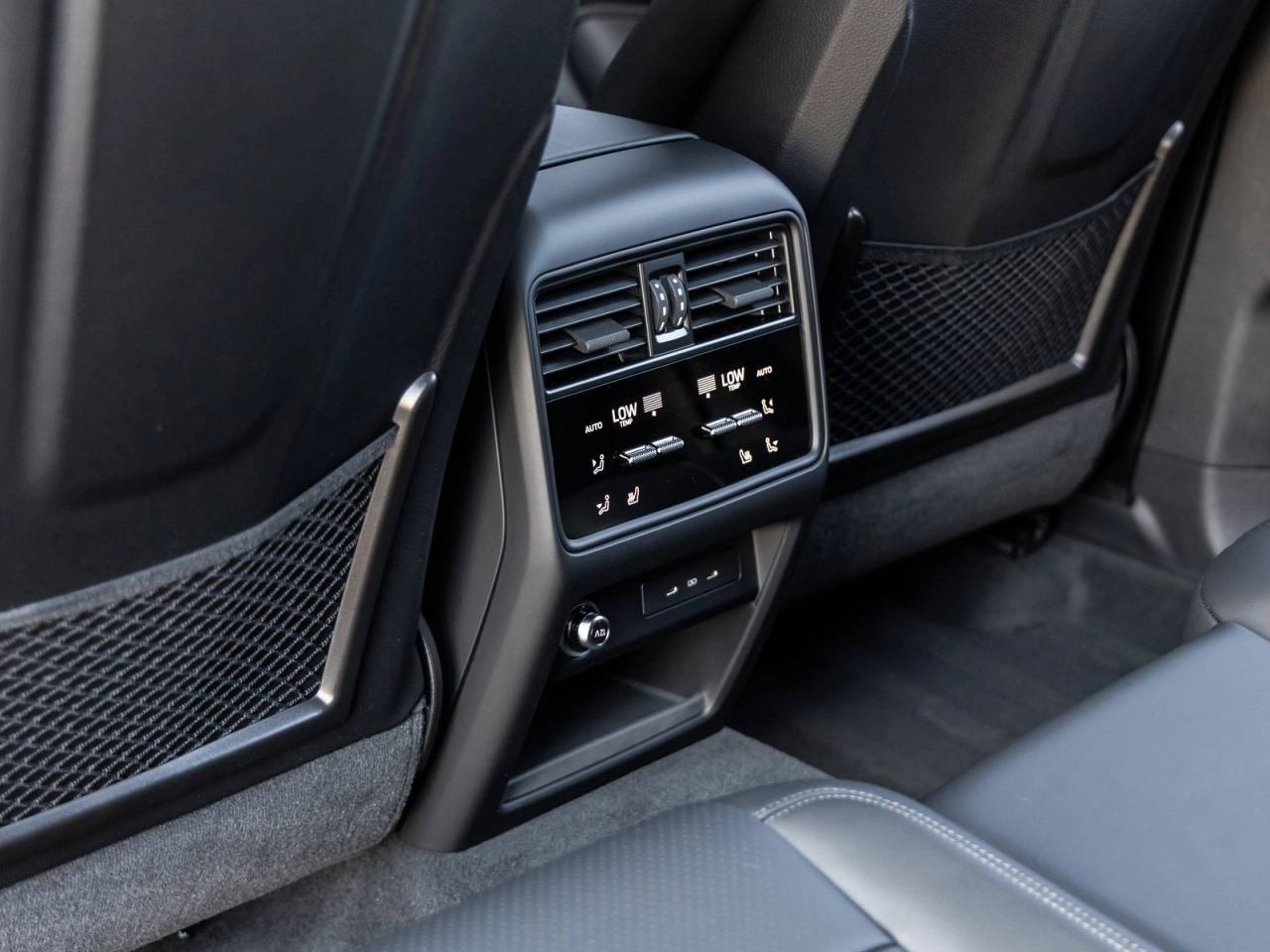 2025 Porsche Cayenne S E-Hybrid Coupe