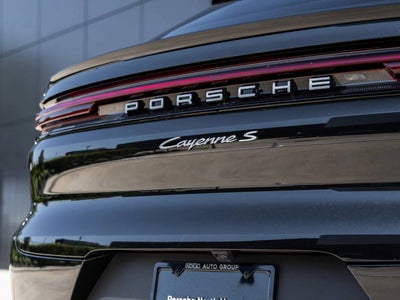 2025 Porsche Cayenne S E-Hybrid Coupe