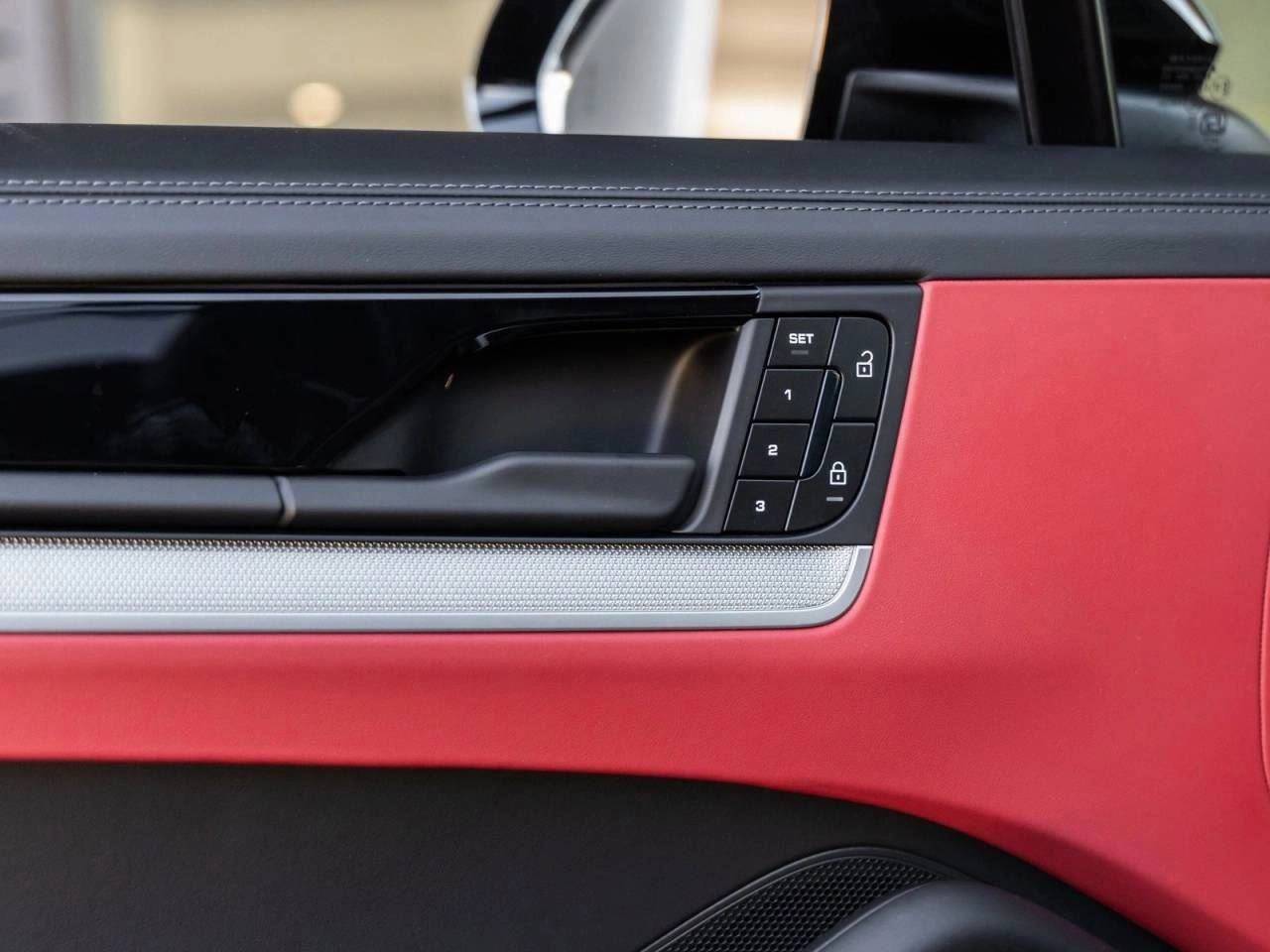 2025 Porsche Cayenne S E-Hybrid Coupe