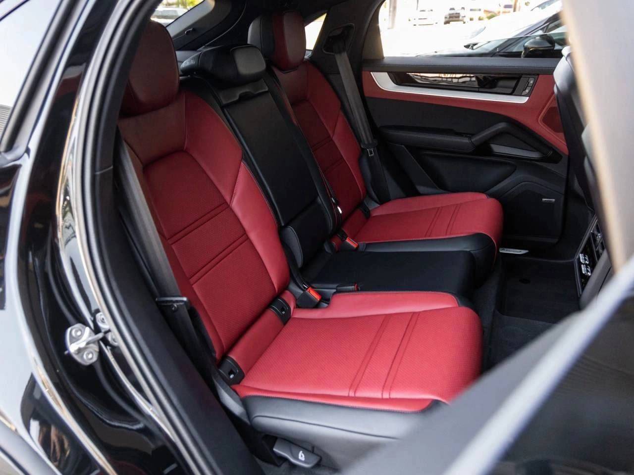 2025 Porsche Cayenne S E-Hybrid Coupe
