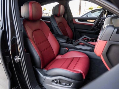 2025 Porsche Cayenne S E-Hybrid Coupe