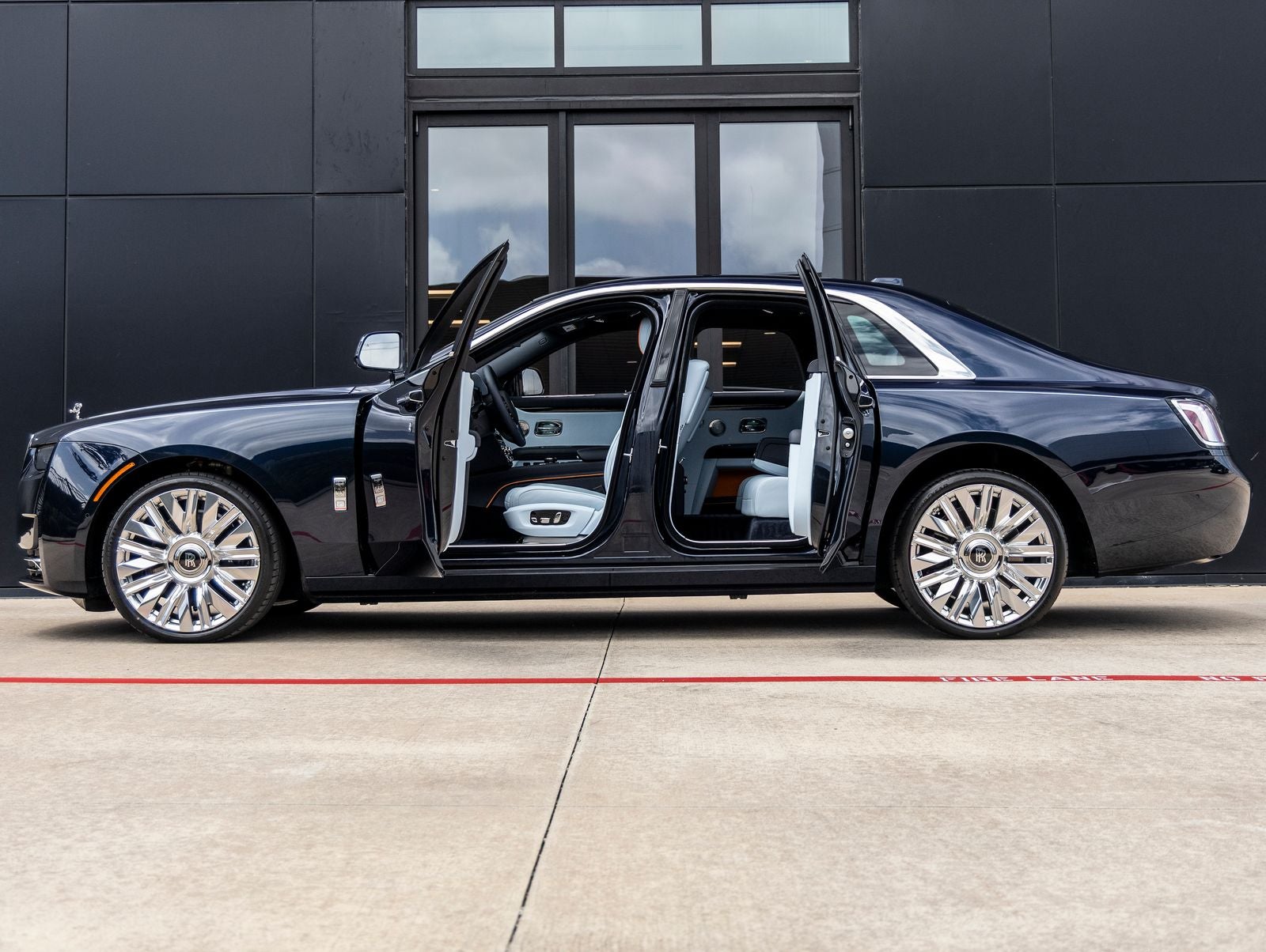 2027 Rolls-Royce Ghost Base