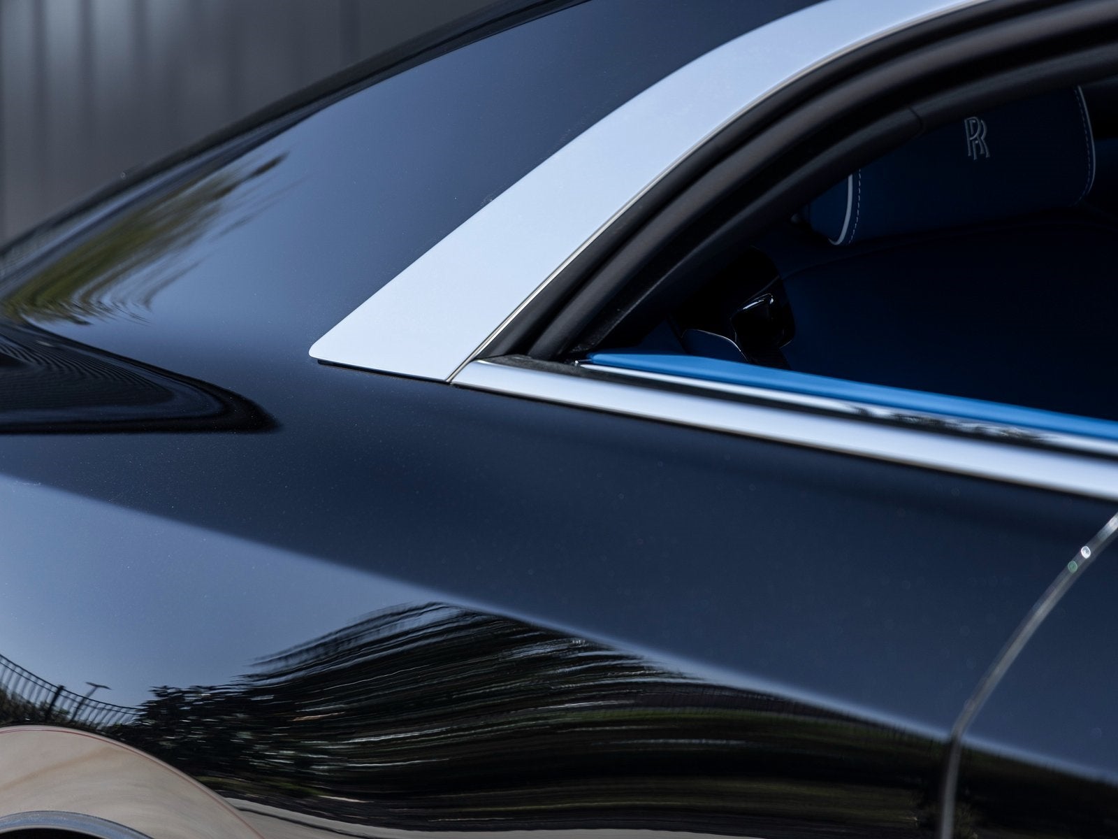 2025 Rolls-Royce Spectre Base