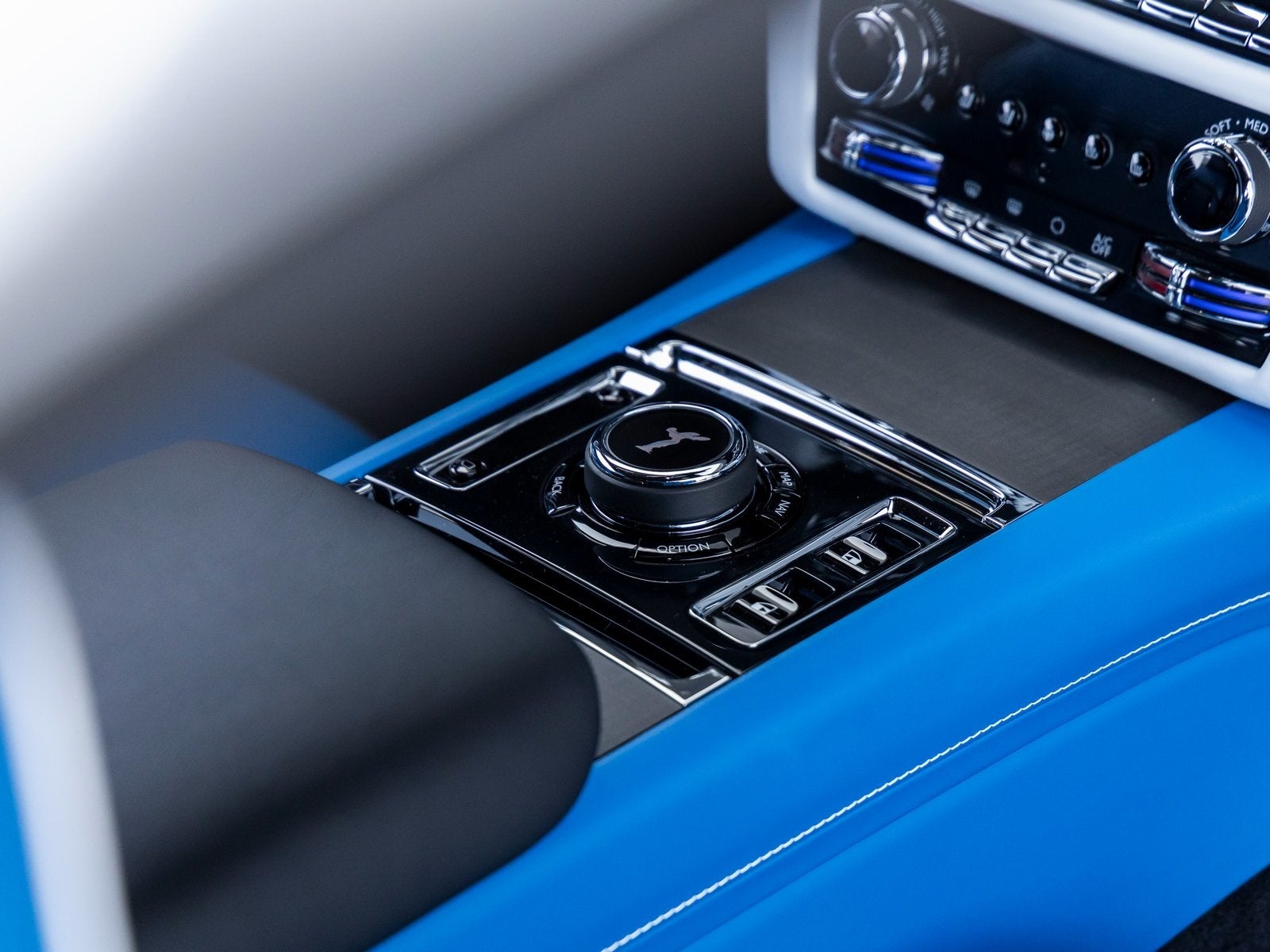 2025 Rolls-Royce Spectre Base