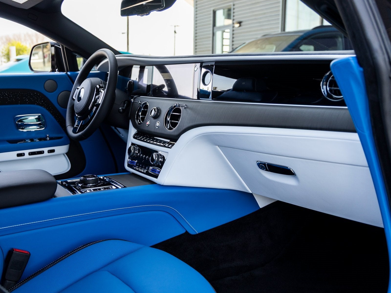 2025 Rolls-Royce Spectre Base