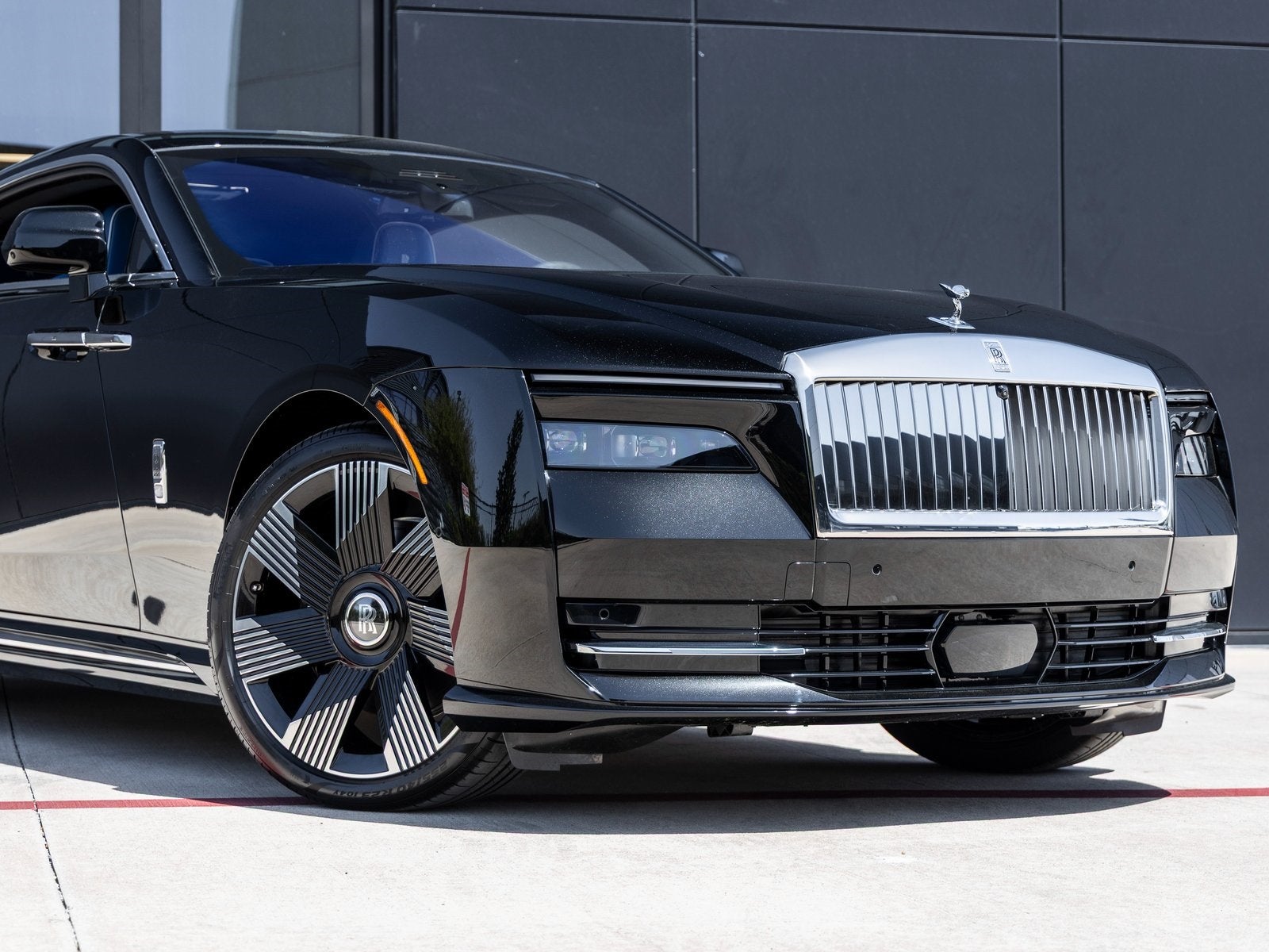 2025 Rolls-Royce Spectre Base