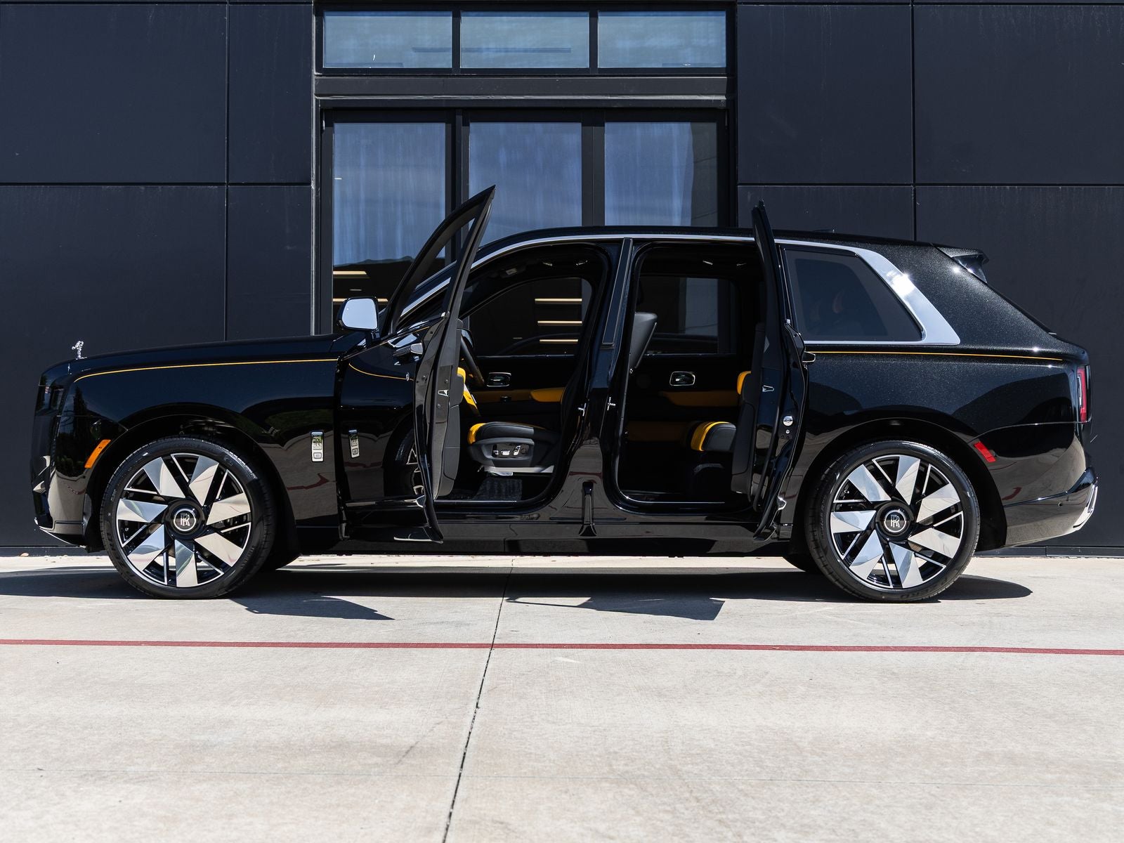 2026 Rolls-Royce Cullinan 