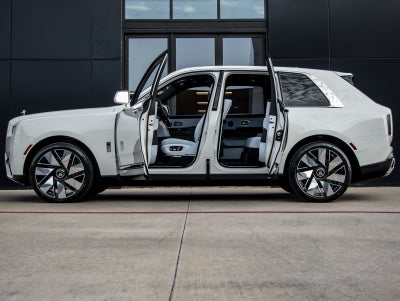 2026 Rolls-Royce Cullinan 