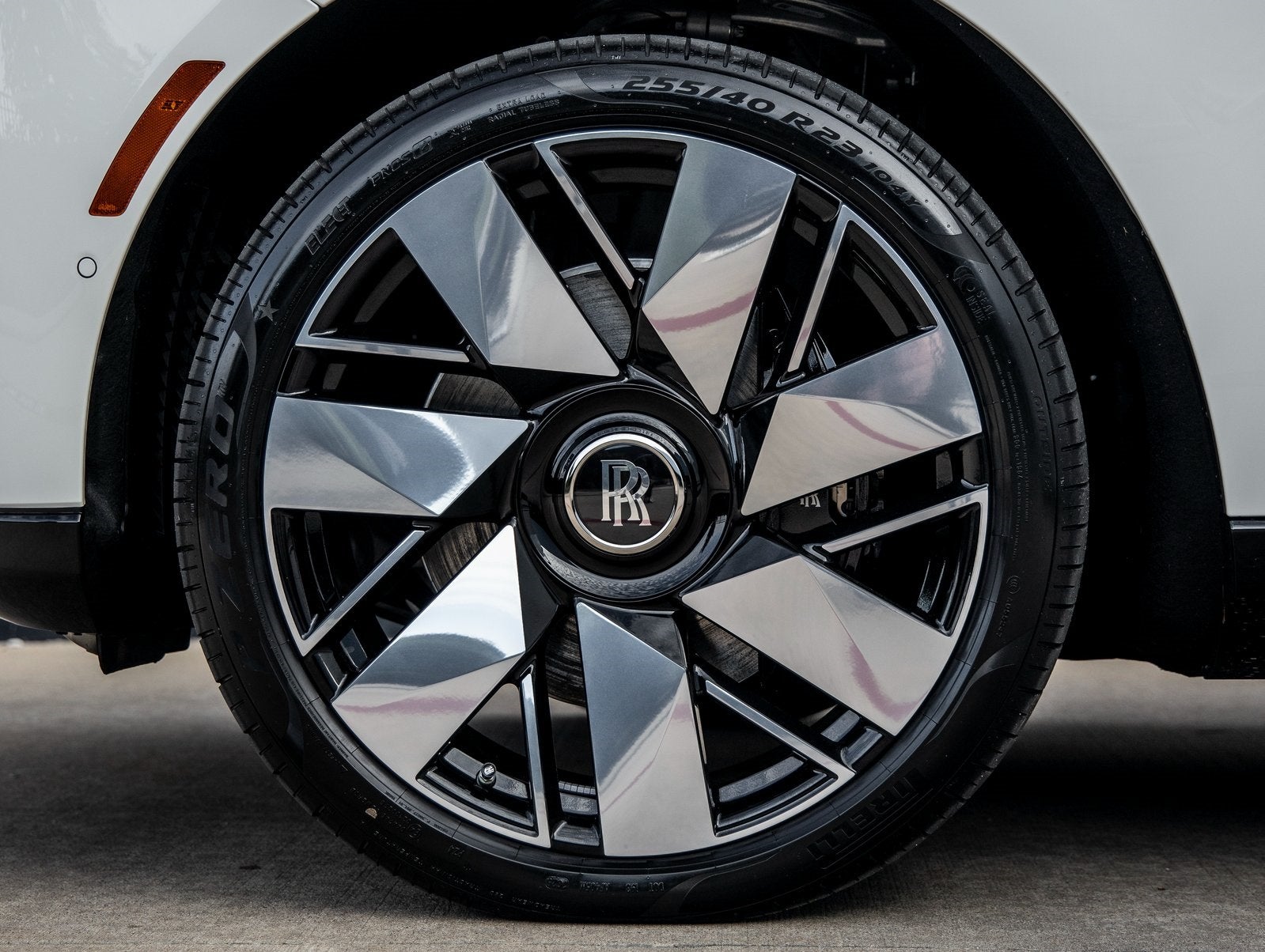 2026 Rolls-Royce Cullinan 