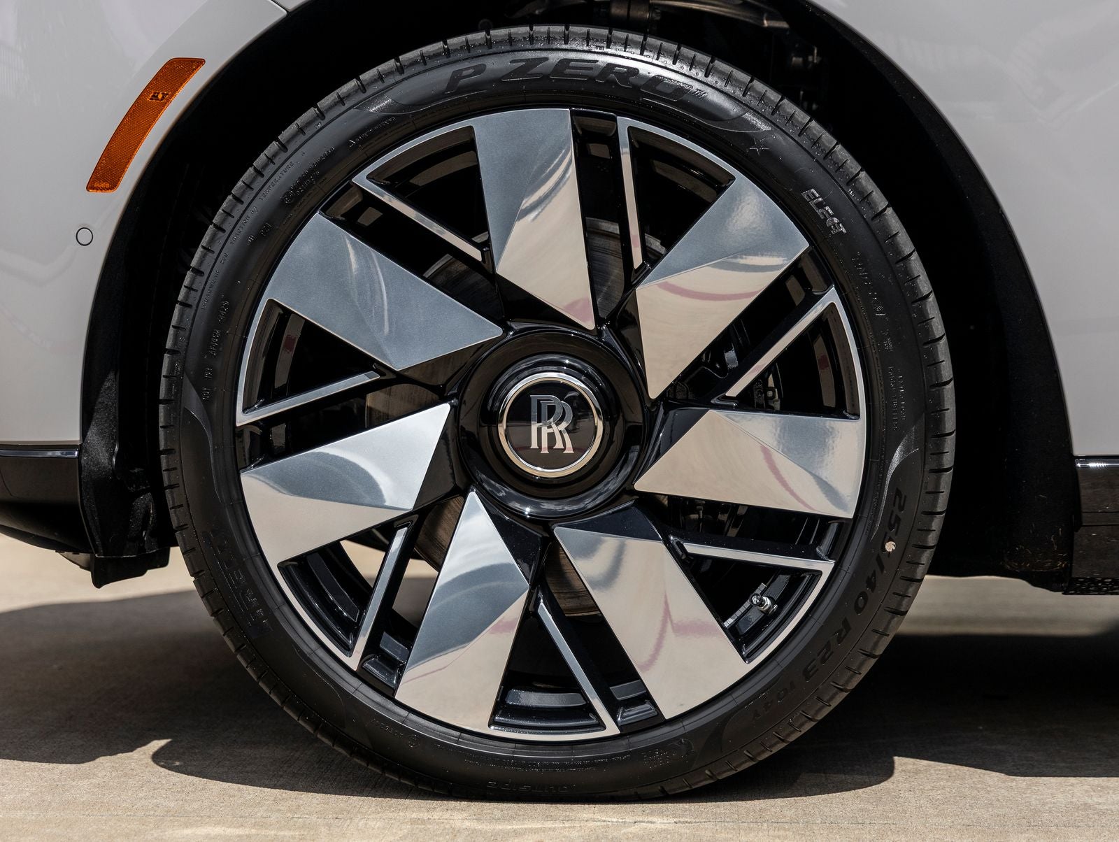 2026 Rolls-Royce Cullinan 