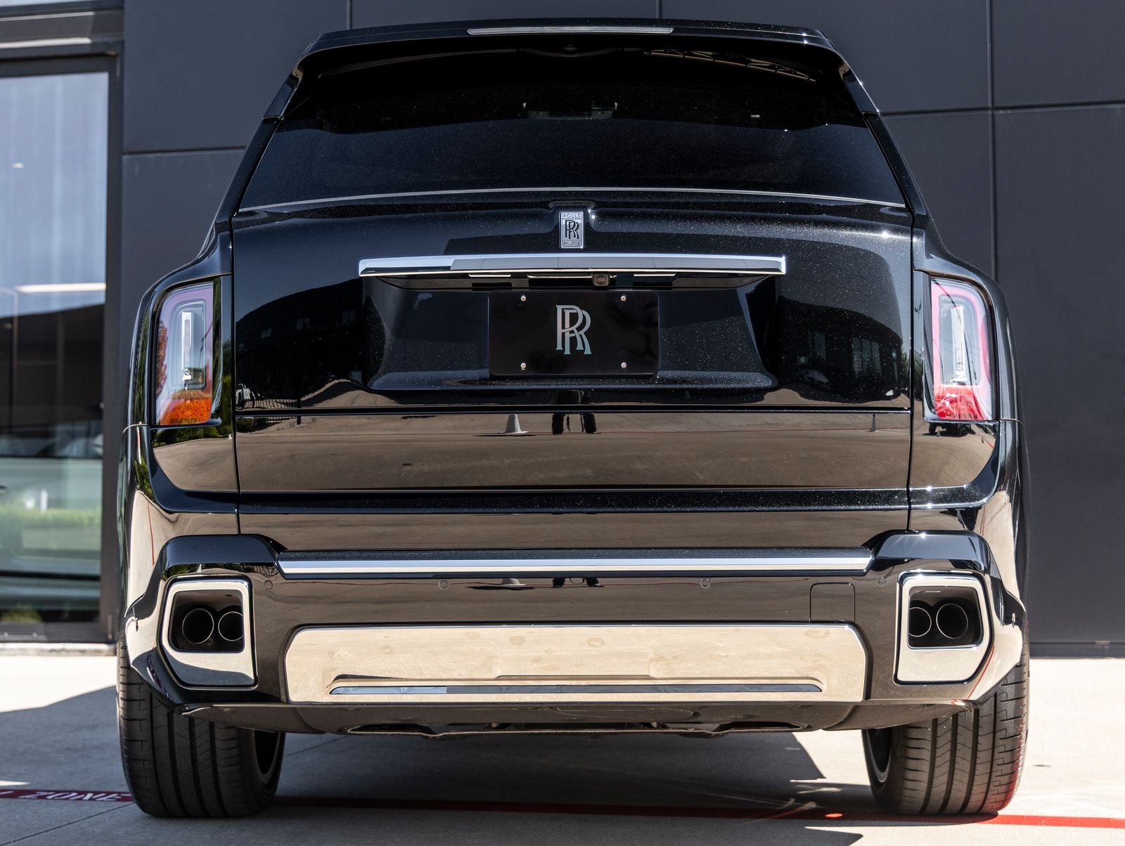 2027 Rolls-Royce Cullinan Base