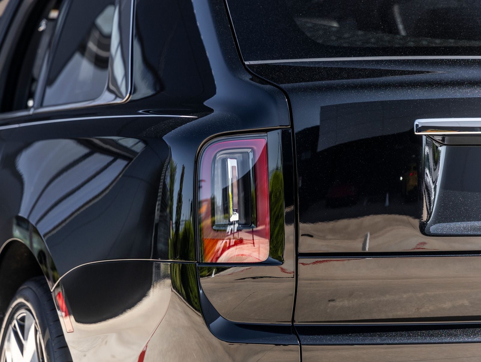 2027 Rolls-Royce Cullinan Base