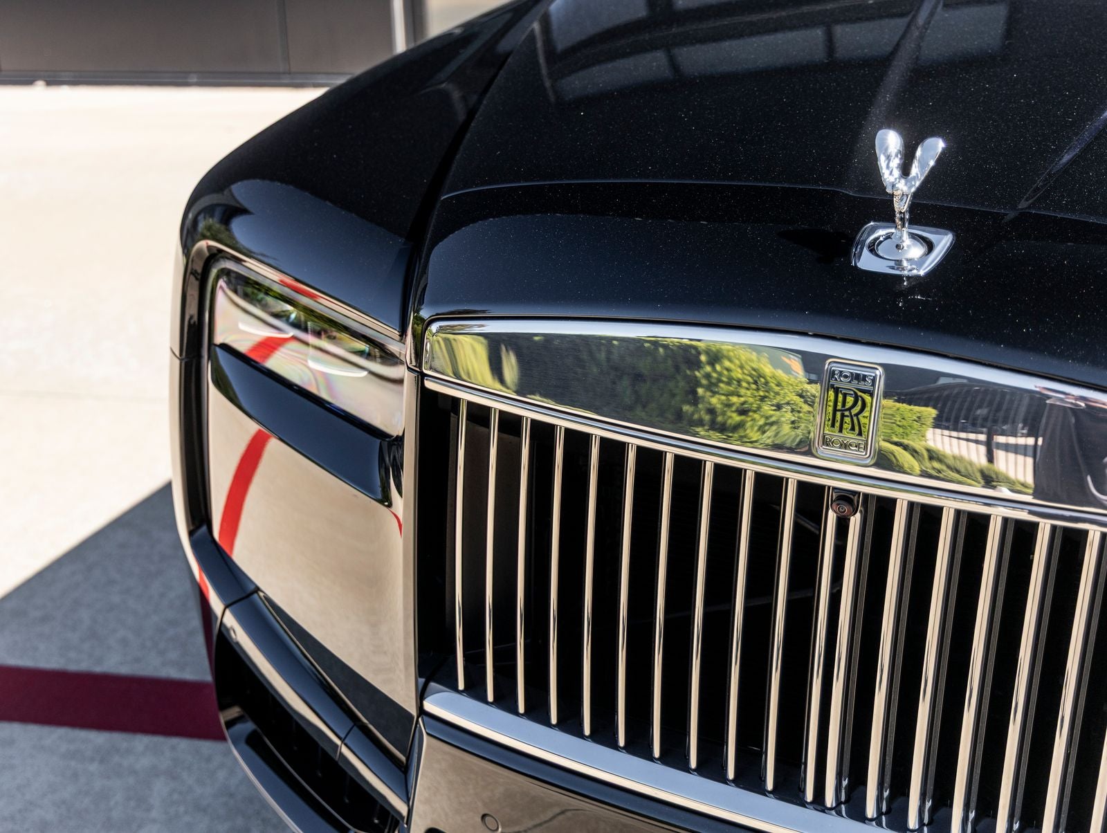 2027 Rolls-Royce Cullinan Base