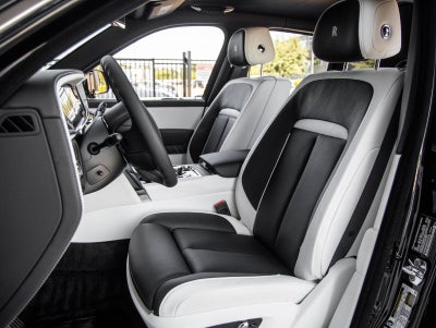 2027 Rolls-Royce Cullinan Base