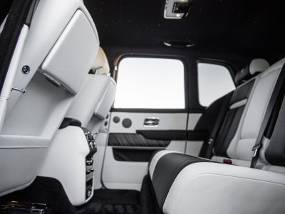 2027 Rolls-Royce Cullinan Base