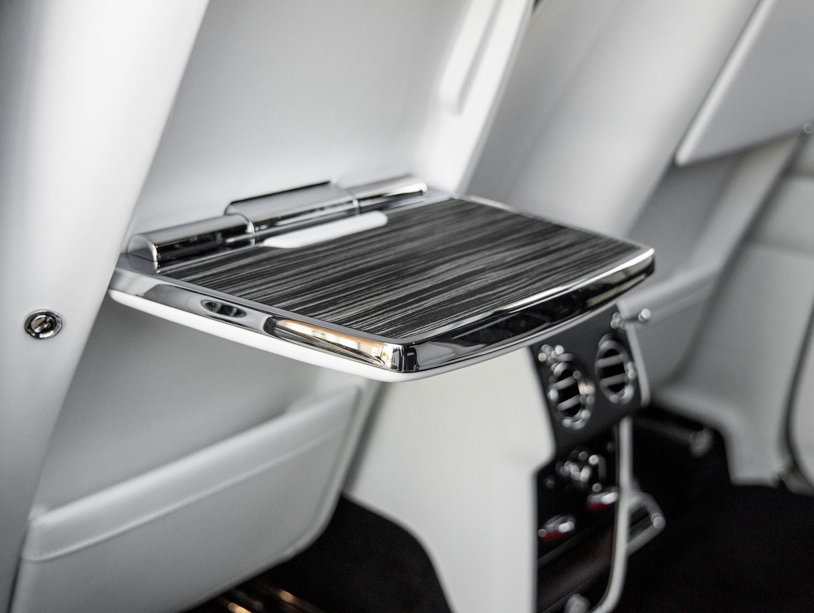 2027 Rolls-Royce Cullinan Base