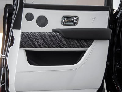 2027 Rolls-Royce Cullinan Base