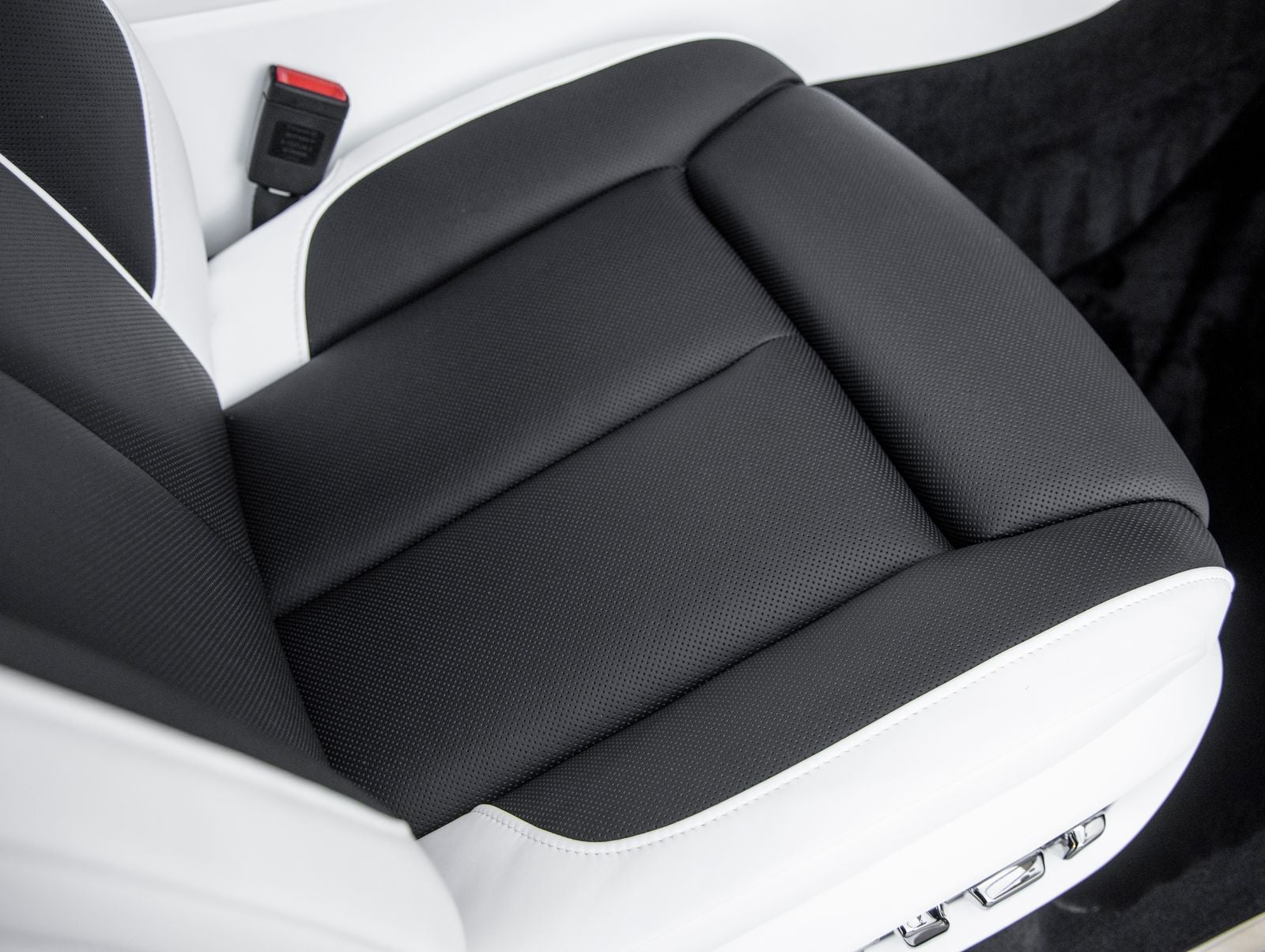 2027 Rolls-Royce Cullinan Base