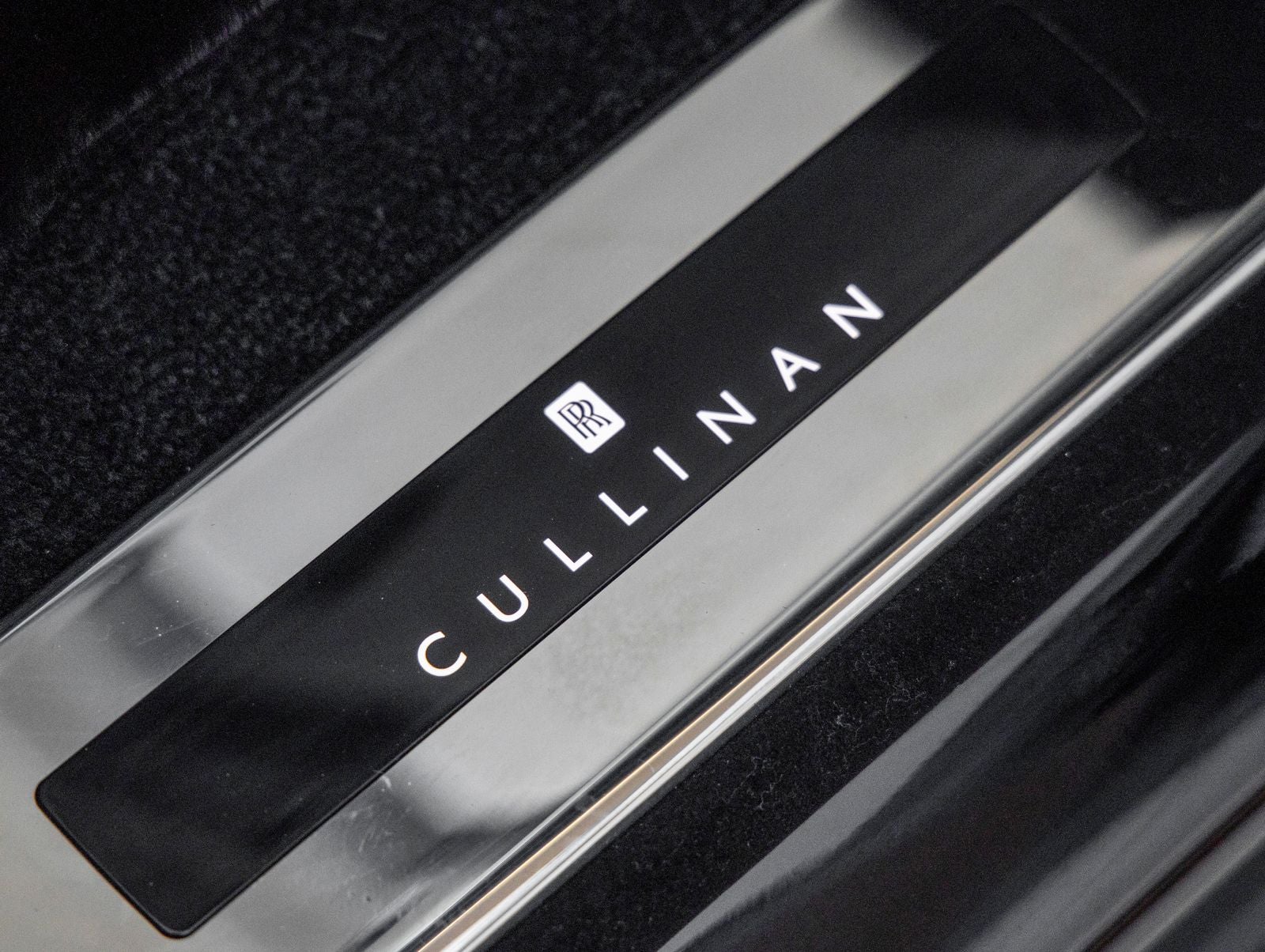 2027 Rolls-Royce Cullinan Base