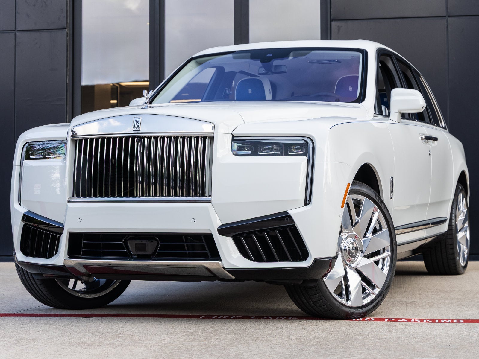 2027 Rolls-Royce Cullinan 
