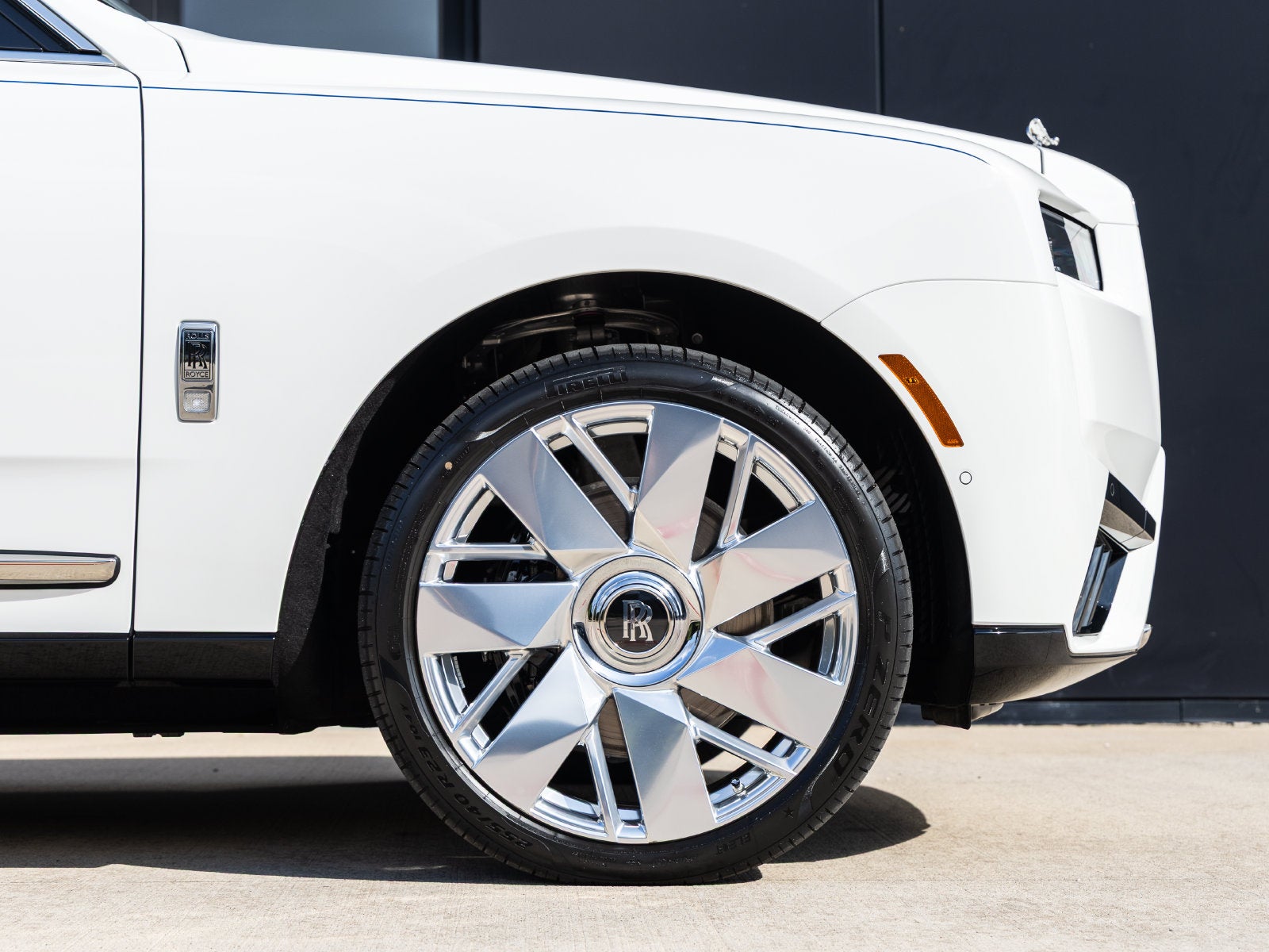 2027 Rolls-Royce Cullinan 
