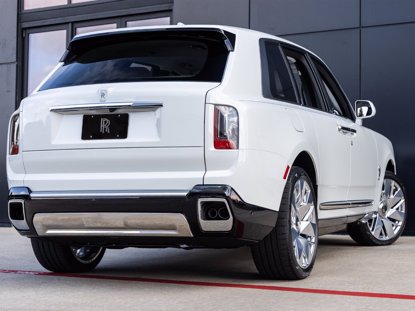 2027 Rolls-Royce Cullinan 