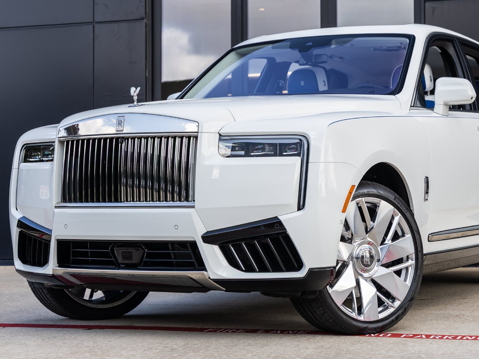 2027 Rolls-Royce Cullinan 