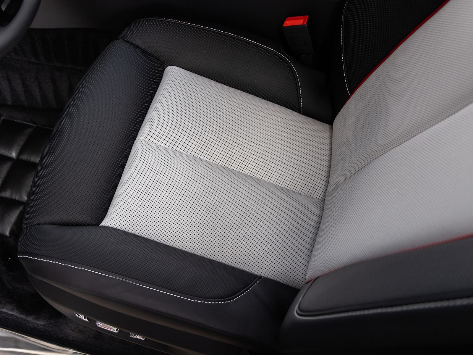 2027 Rolls-Royce Cullinan 